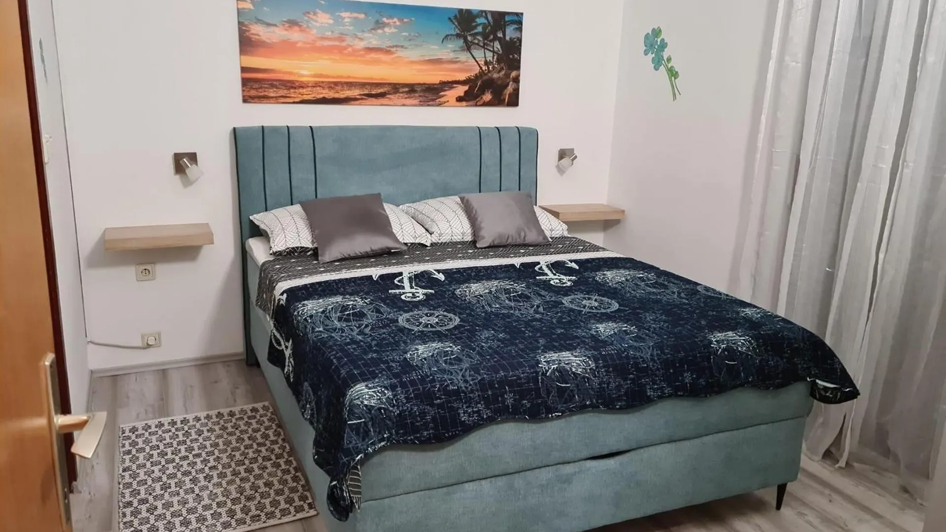 Apartments By The Sea Vir - 20712